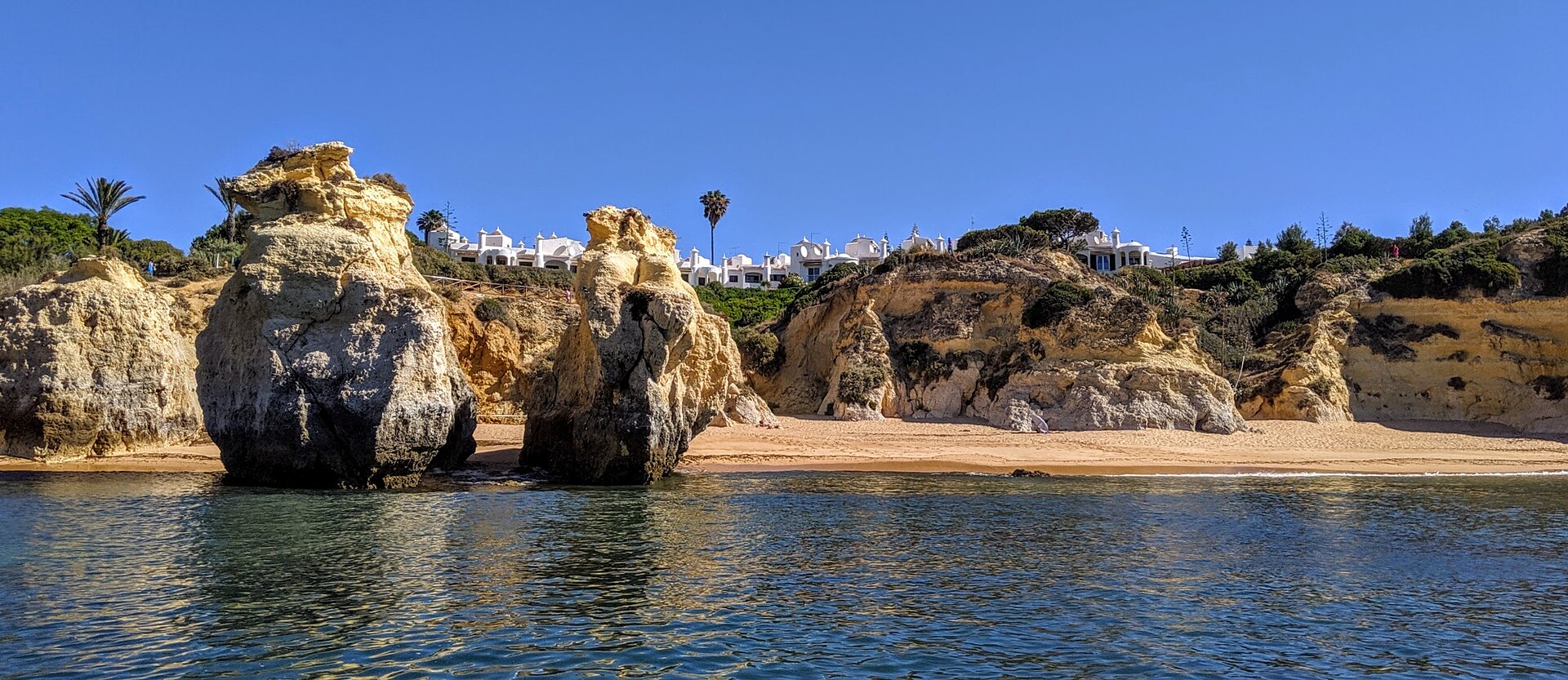 Beijinhos beach - Image 1