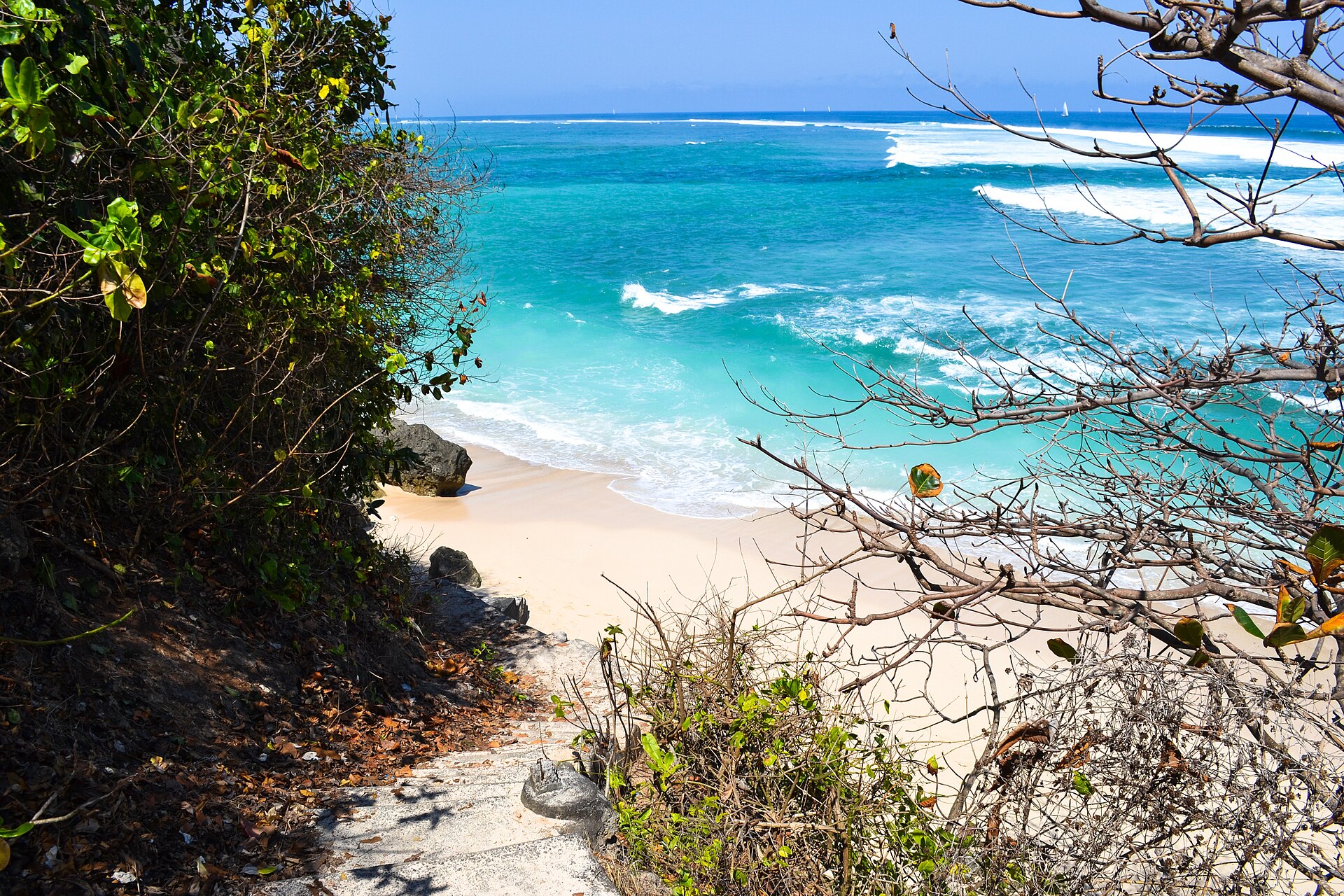 Green Bowl Beach - Image 1