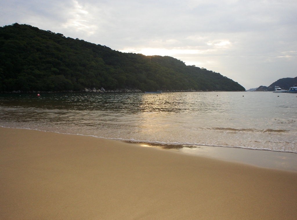 Playa Majahua - Image 1