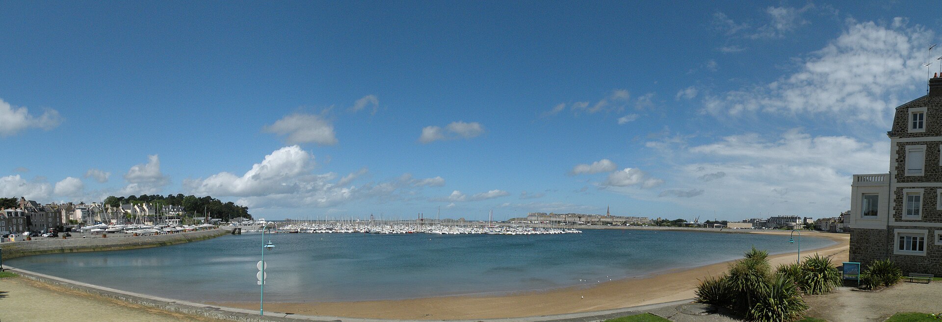 Plage des Bas Sablons - Image 1
