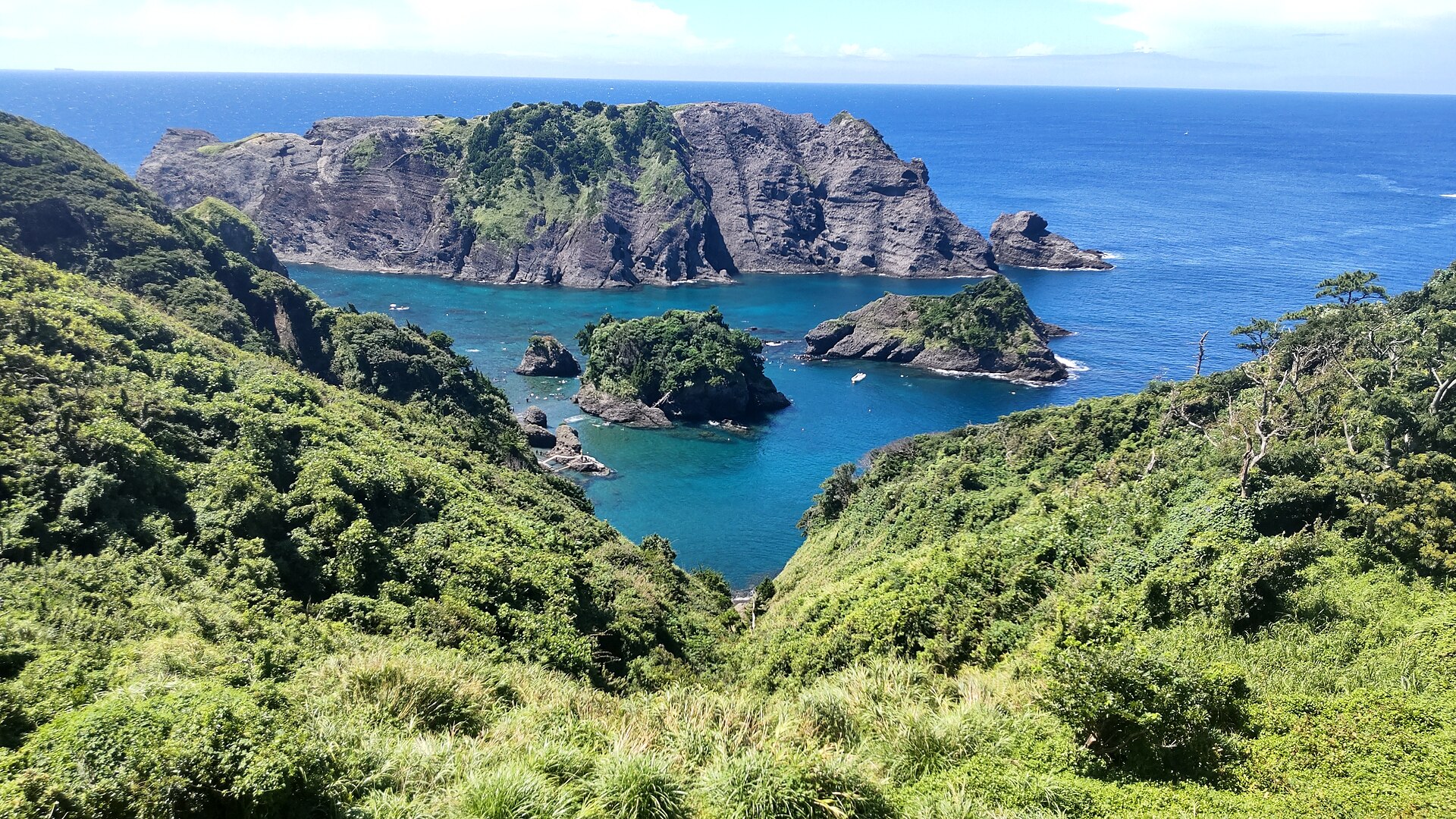 Hirizo Beach - Image 1