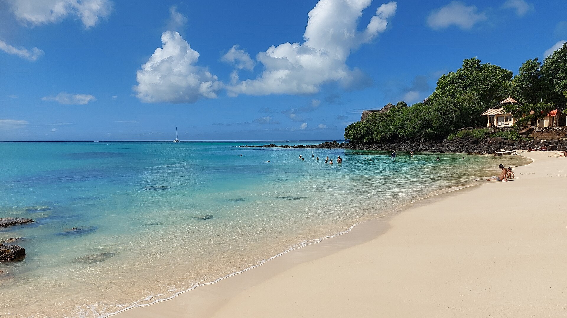 La Cuvette Beach - Image 1