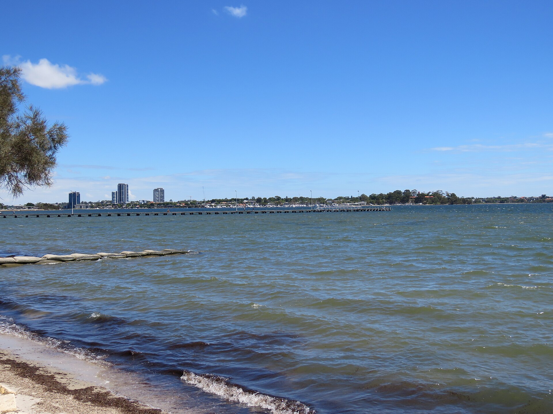 Como Beach - Image 1
