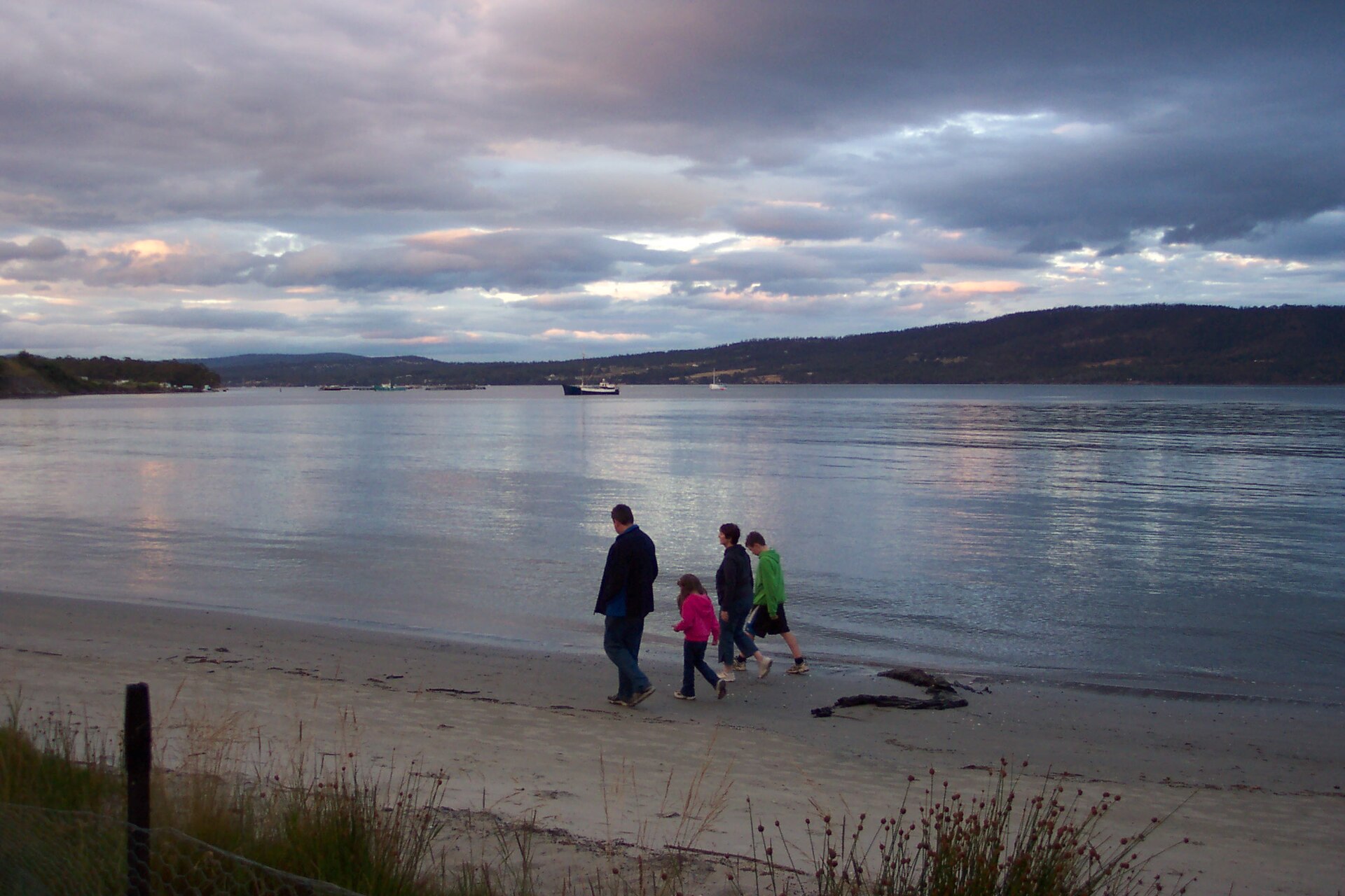 Snug Beach - Image 1