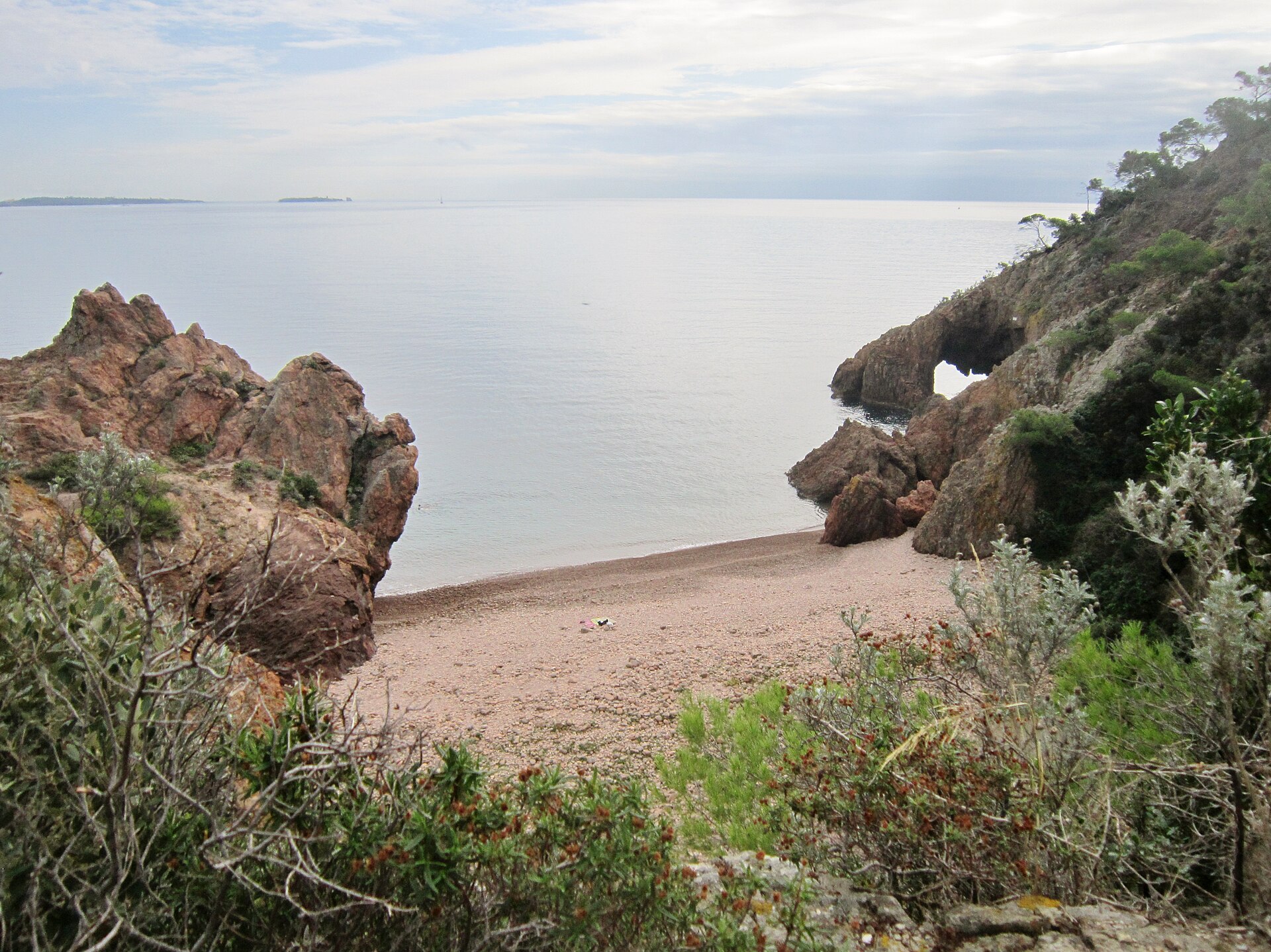 Gardanne's cave beach - Image 1