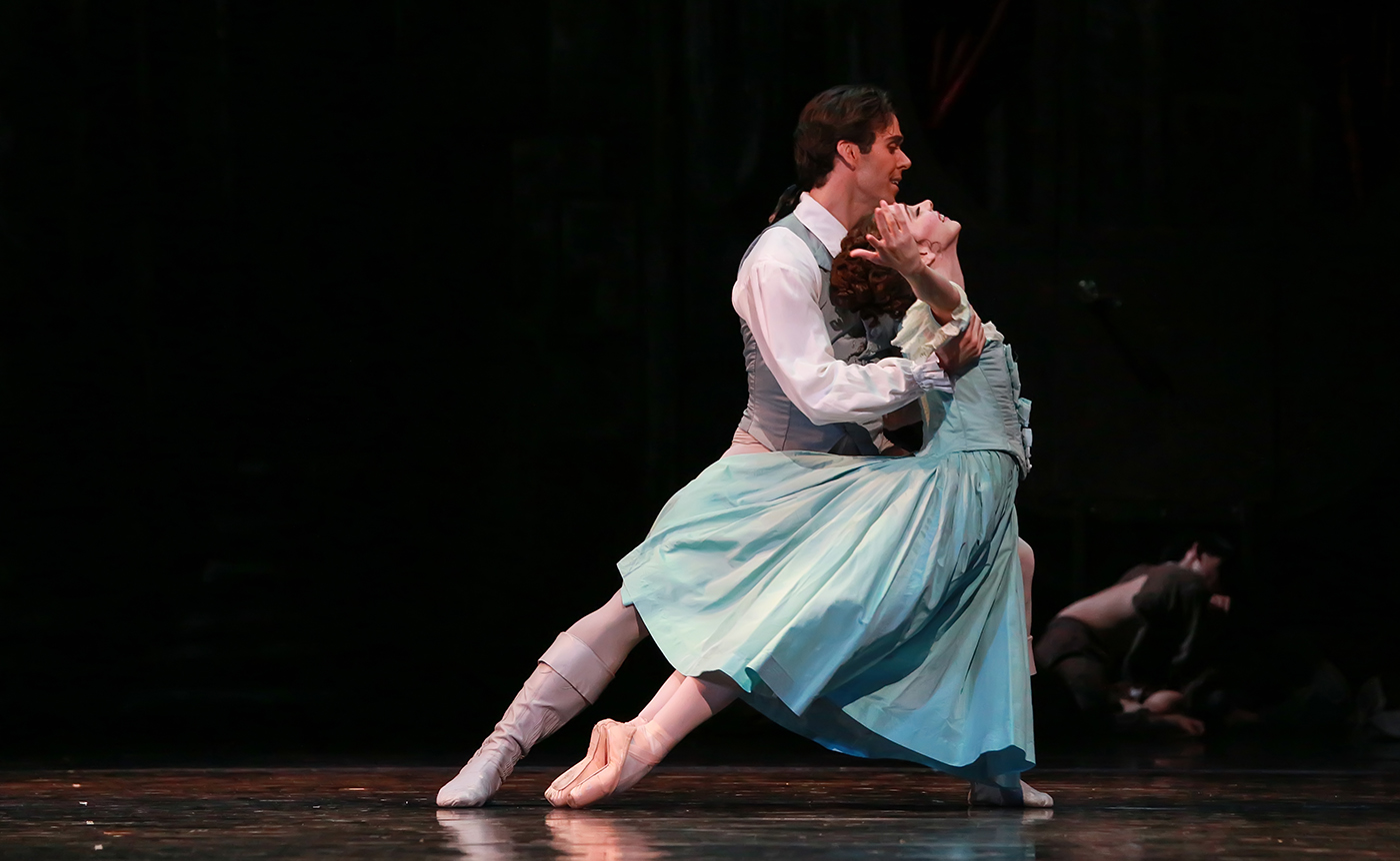 Houston Ballet: Manon - Image 1