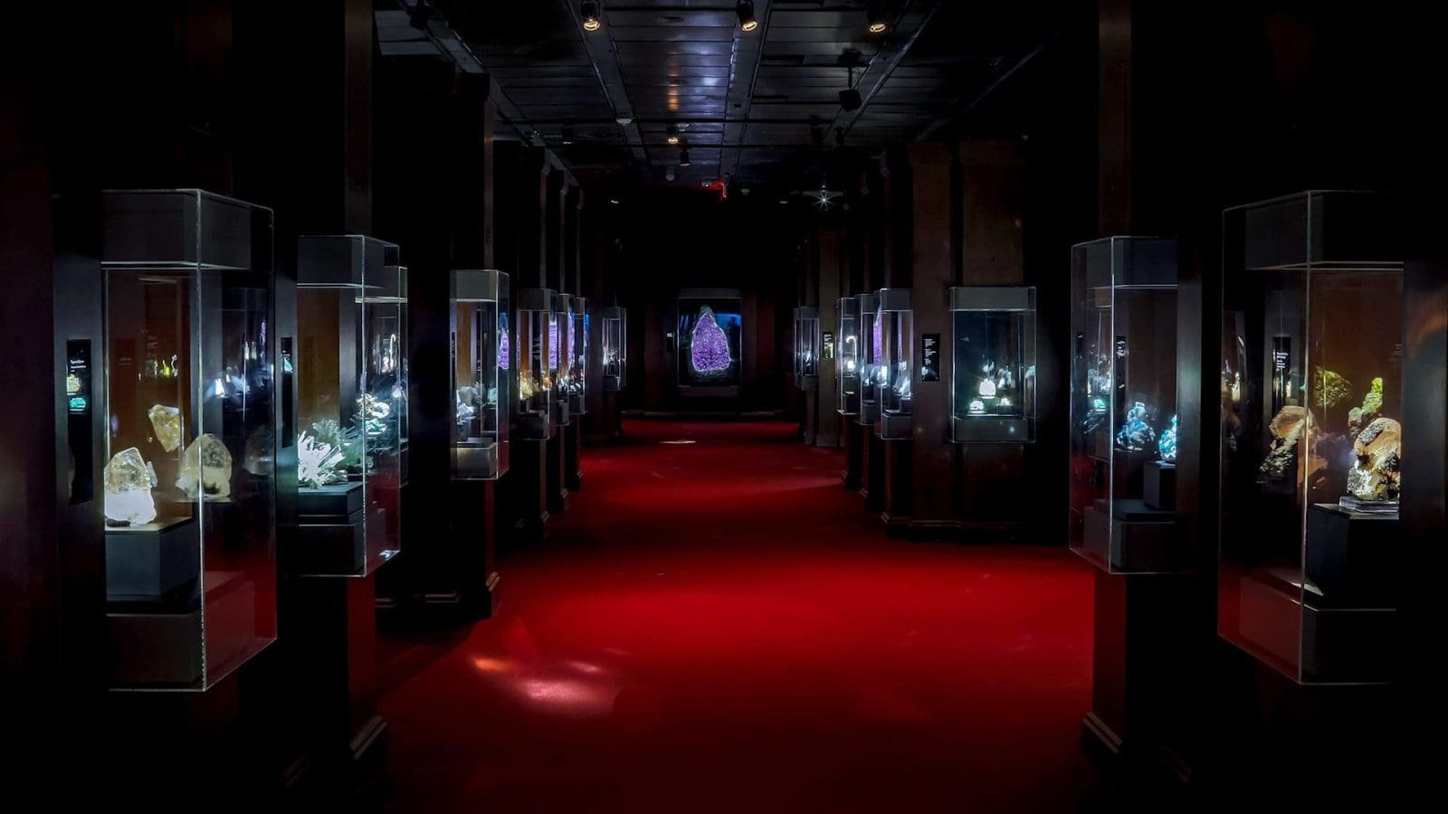 Cullen Hall of Gems and Minerals - Image 1
