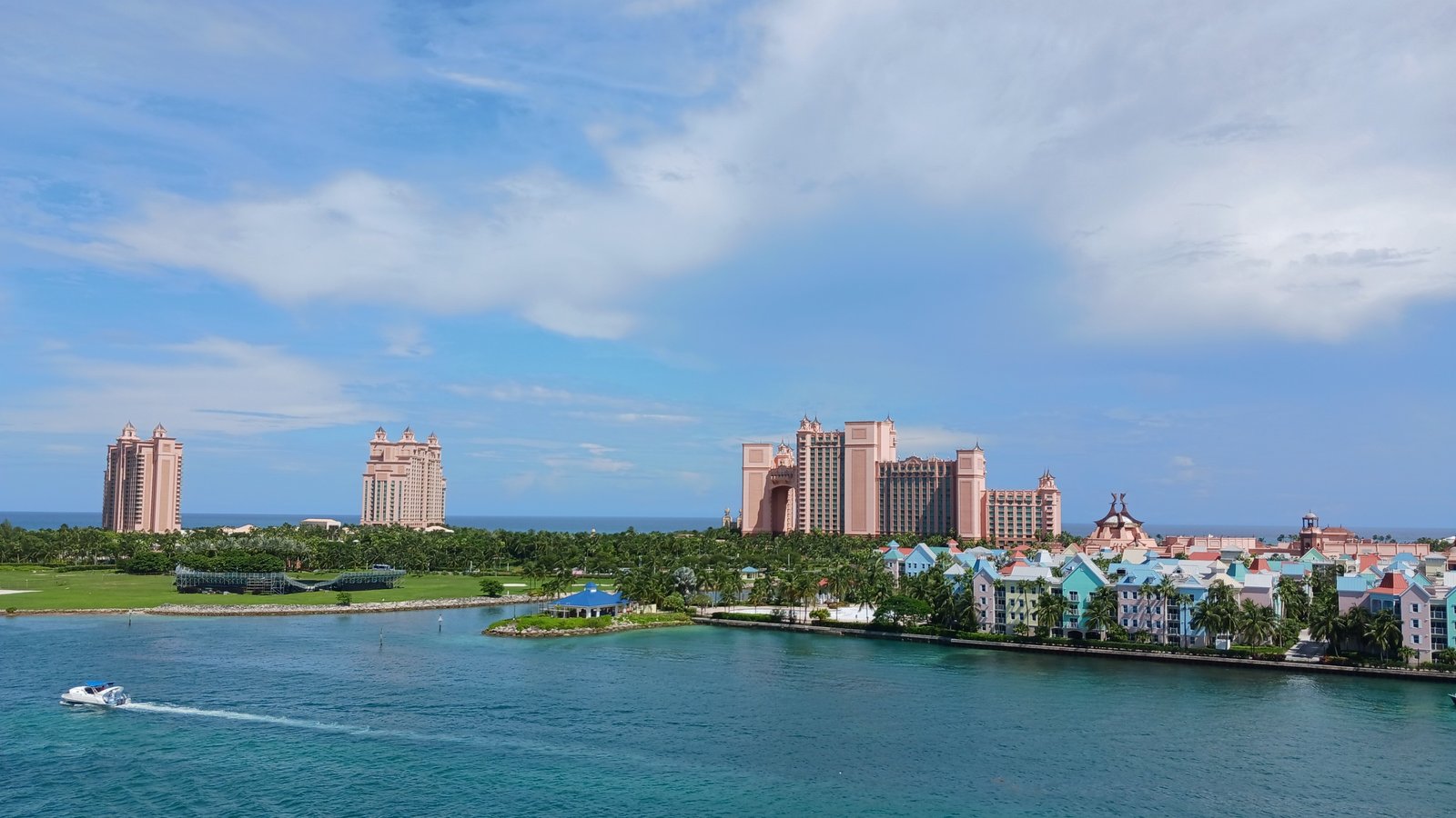 Aquaventure Waterpark - Image 1